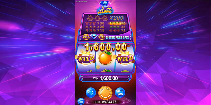 Lucky Diamond Slot Machine Wild Symbols
